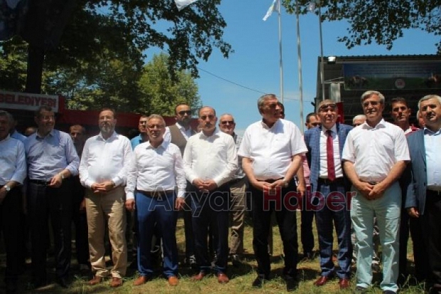 AKYAZI AKBALIK GÜREŞLERİ ESKİ GÜNLERİNE KAVUŞUYOR
