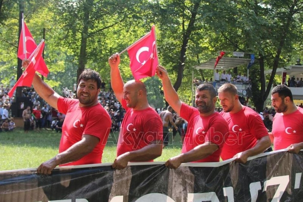 56. TARİHİ AKBALIK YAĞLI PEHLİVAN GÜREŞLERİ  BAŞLIYOR