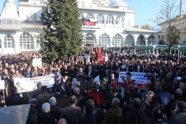 ABD’NİN KUDÜS KARARI AKYAZI’DA PROTESTO EDİLDİ