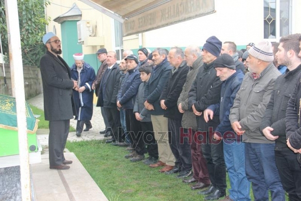 Abdurrahman amca dualarla defnedildi