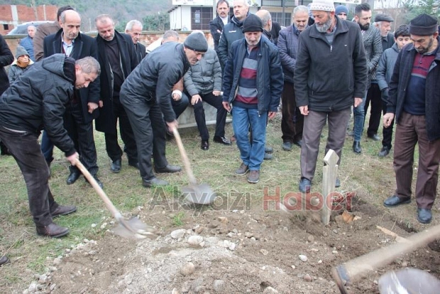 Abdurrahman amca dualarla defnedildi