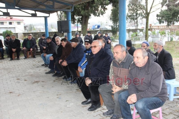 Abdurrahman amca dualarla defnedildi