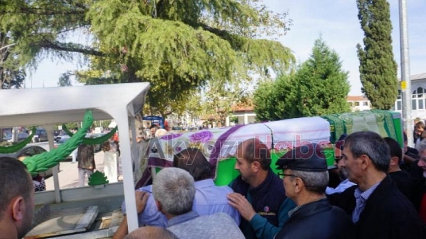 Abuloğlu Dualarla Defnedildi