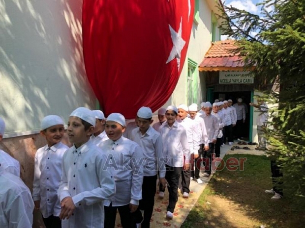 Acelle Yayla Kur’an Kursu Hatim Cemiyeti Yapıldı