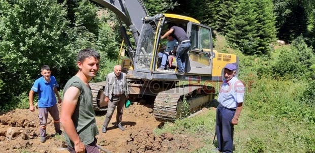 Acelle Yaylasının Şebeke Su Hattı Yenilendi