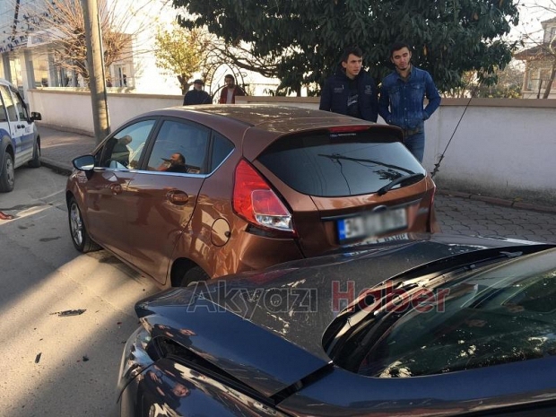 Ada Caddesinde Trafik Kazası