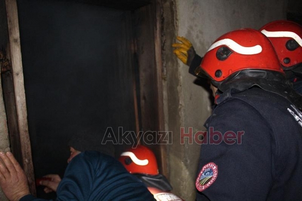 Ahır yangınında Büyükbaş hayvan telef oldu