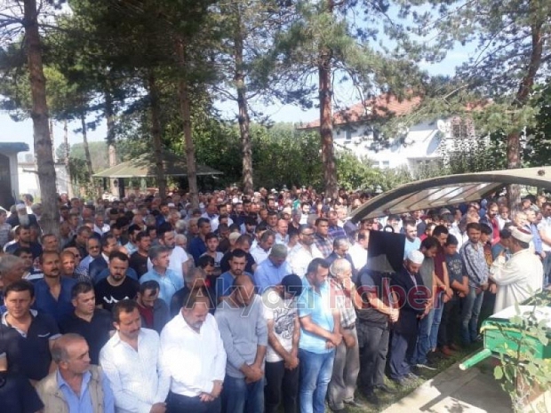 Ahmet Çavdaroğlu defnedildi