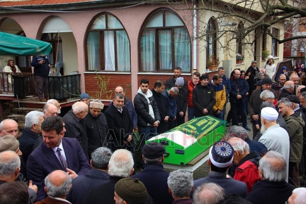 Ahmet Kınal Defnedildi