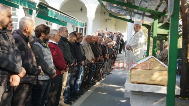Ahmet Şimşir dualarla defnedildi