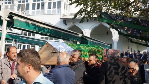 Ahmet Şimşir dualarla defnedildi