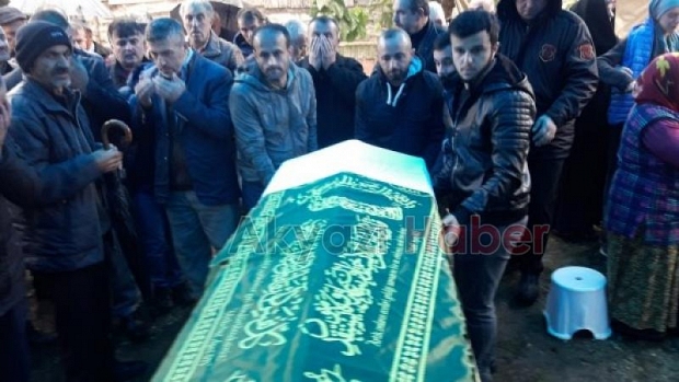 Ahmet Tan Defnedildi 