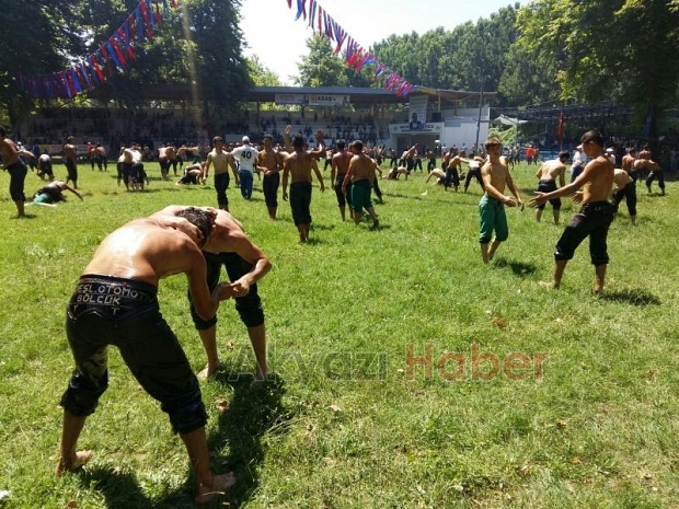 Akbalık Güreşleri Başladı