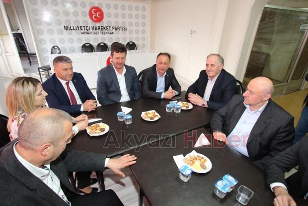 Akpartiden Mhp ilçe teşkilatına teşekkür ziyareti
