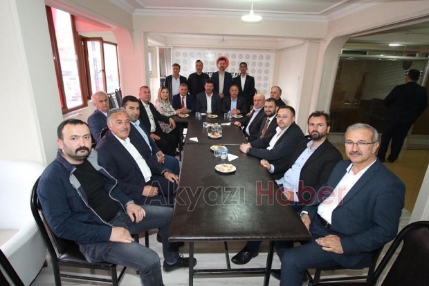 Akpartiden Mhp ilçe teşkilatına teşekkür ziyareti