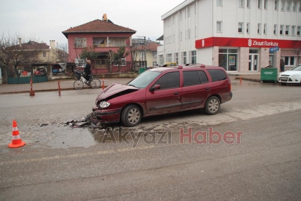 Akyazı Ada Caddesinde Kaza