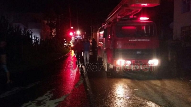Akyazı Altındere Mahallesinde Yangın