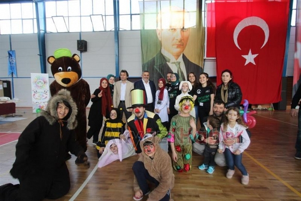 AKYAZI BELEDİYESİ ÇOCUK KULÜBÜNDEN ÇOK ÖZEL ETKİNLİK
