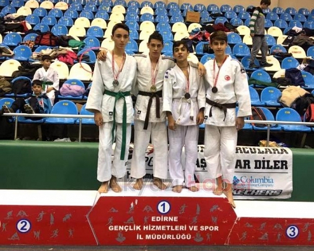 AKYAZI BELEDİYESİ JUDO SPOR KULÜBÜNDEN BAŞARI