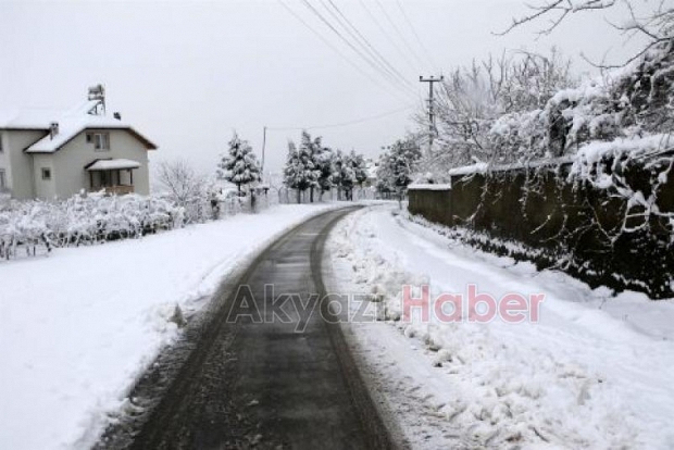   Akyazı Belediyesi Tüm Ekipleri ile Kar Mesaisinde