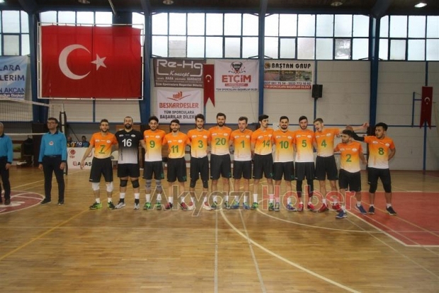 AKYAZI BELEDİYESİ VOLEYBOL TAKIMINDAN RAHAT GALİBİYET