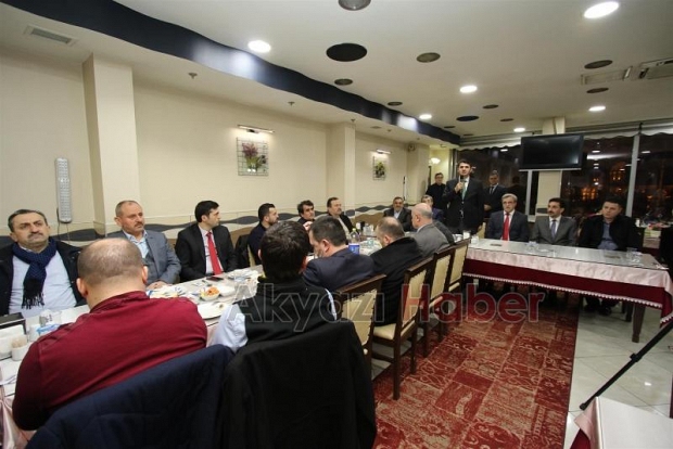 AKYAZI BELEDİYESİNDE VEDA YEMEĞİ