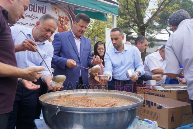 Akyazı Belediyesinden Aşure Gününe yoğun katılım