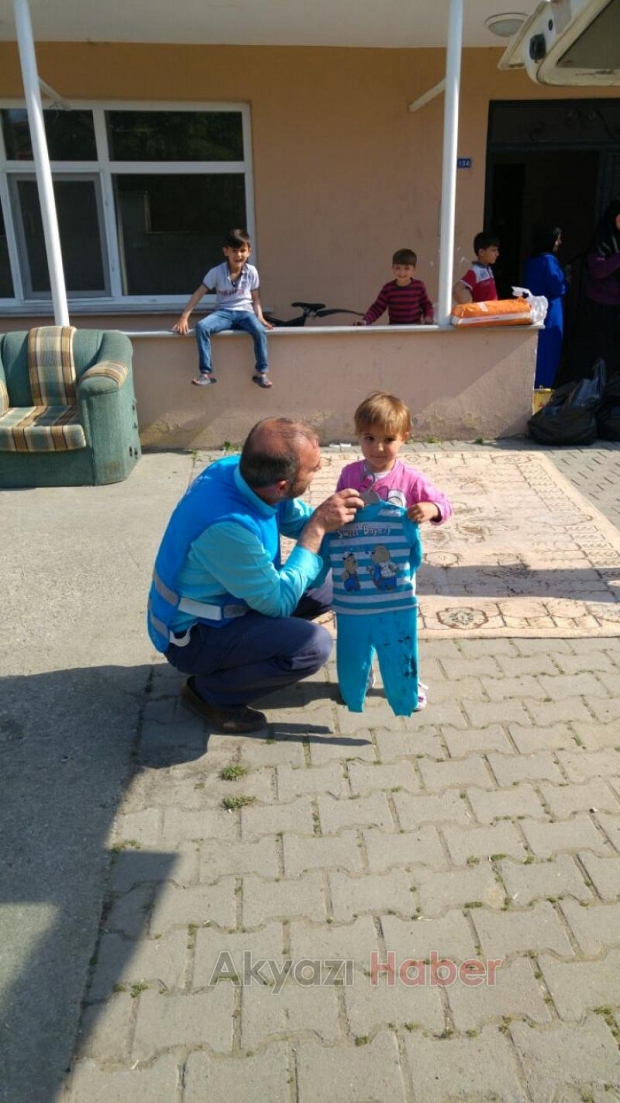 AKYAZI BEŞIR DERNEĞI NDEN 62 AİLEYE YARDIM