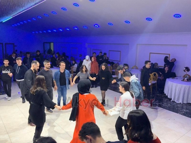 Akyazı bilgin Kolejiden Kış Gecesi Organizasyonu