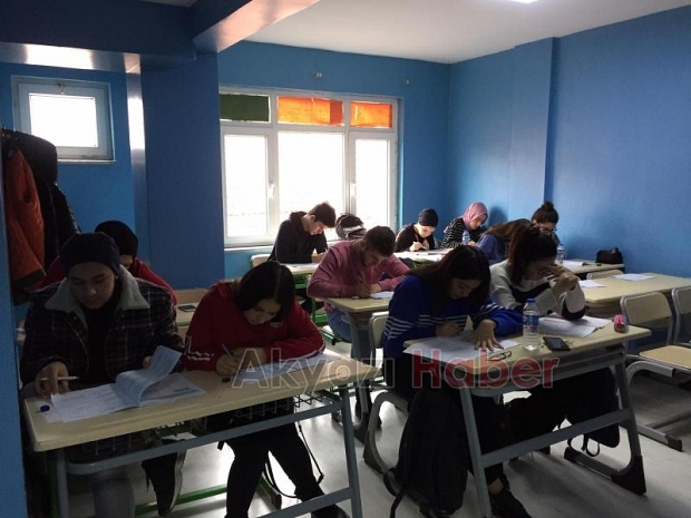 Akyazı bilgin Kolejiden Kış Gecesi Organizasyonu