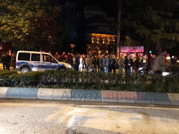 Akyazı Çarşı İçinde Kavga Çıktı