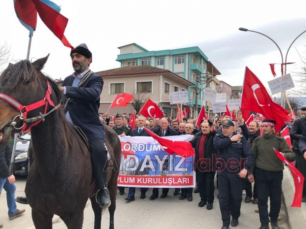 Akyazı'da Binler Mehmetçik İçin Yürüdü