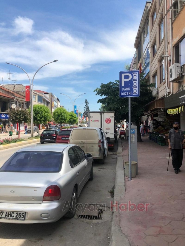 Akyazı'da çapraz park dönemine son