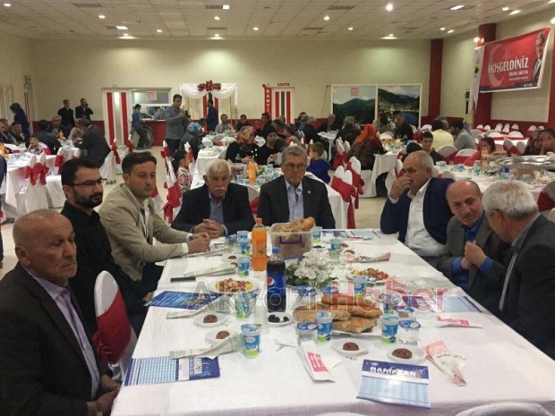AKYAZI DA GÖNÜL SOFRALARI KURULUYOR