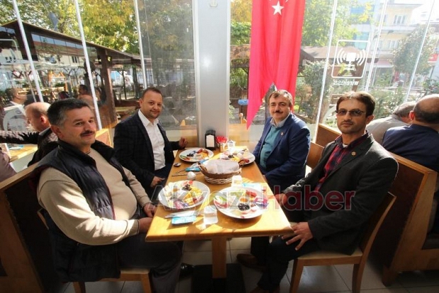 Akyazı'da Muhtarlar Günü Kutlandı