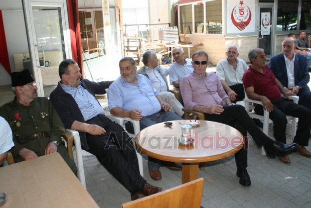 AKYAZI'DA PROTOKOL BAYRAMLAŞTI
