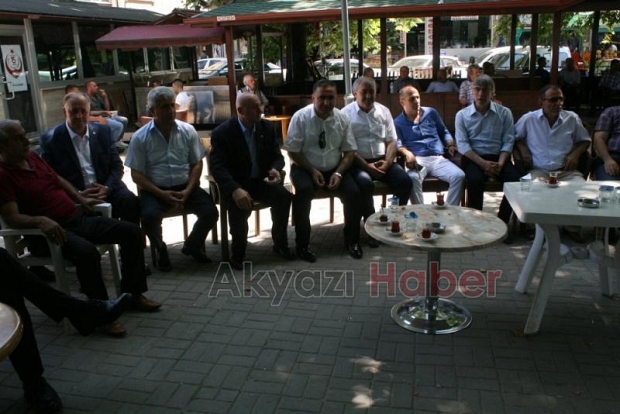 AKYAZI'DA PROTOKOL BAYRAMLAŞTI