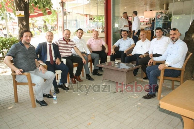 AKYAZI'DA PROTOKOL BAYRAMLAŞTI
