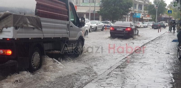 Akyazı da Şiddetli Yağış