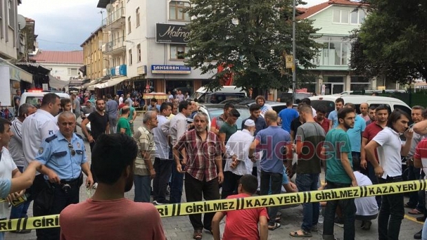 Akyazı'da Silahlı Saldırı 1 yaralı