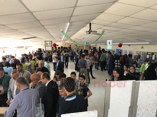 AKYAZI FEN LİSESİNDEN MUHTEŞEM BİLİM ŞENLİĞİ 