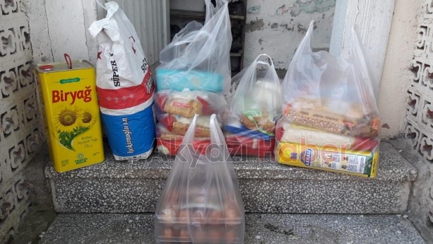 Akyazı Gençlik Derneğinden gıda desteği
