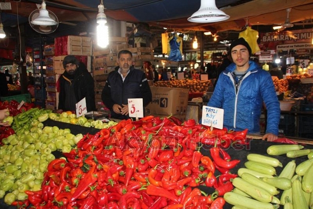 Akyazı Haber Pazarın Nabzını Tuttu