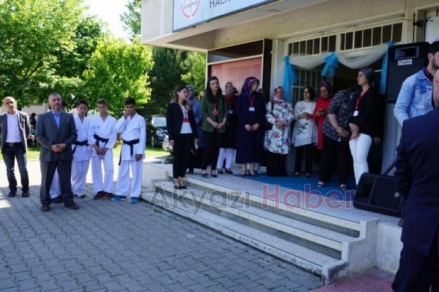 Akyazı Halk Eğitim Merkezi’nden Yıl Sonu Sergisi