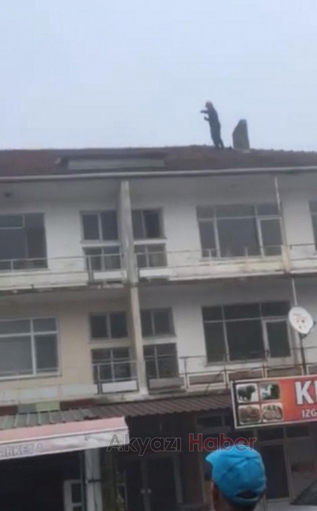 Akyazı İtfaiyesi’nden Köpek Kurtarma Operasyonu