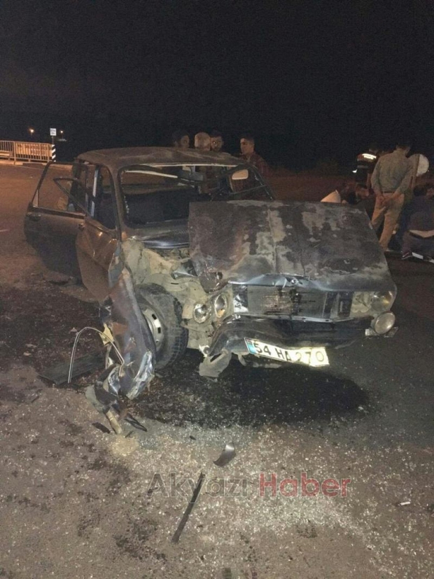 Akyazı Kazancı kavşağında trafik kazası