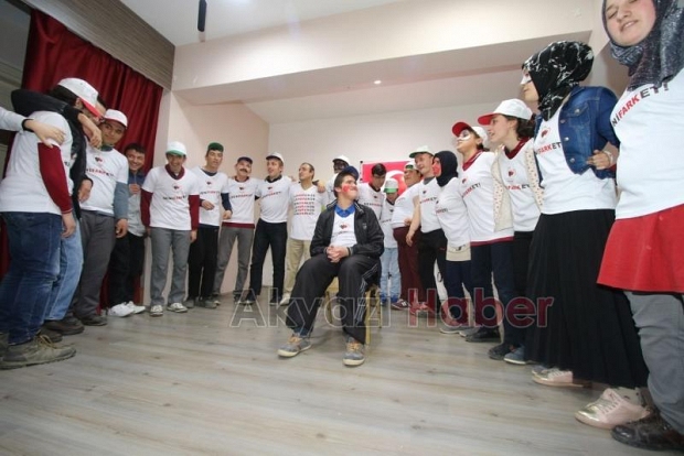 AKYAZI KENT KONSEYİ ENGELLİ ÇOCUKLARIN YANINDA