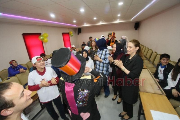 AKYAZI KENT KONSEYİ ENGELLİ ÇOCUKLARIN YANINDA