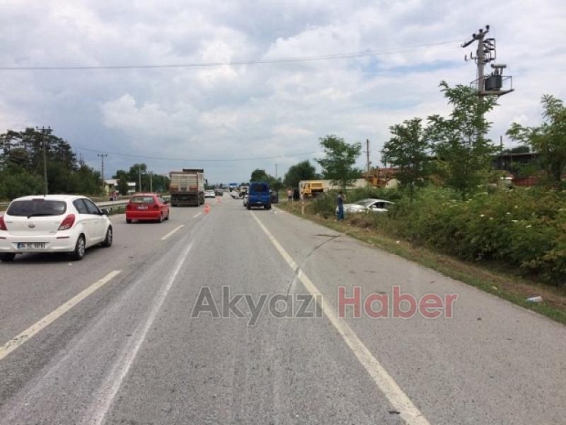 Akyazı Kızılcıkormanköy Mevkiinde trafik kazası