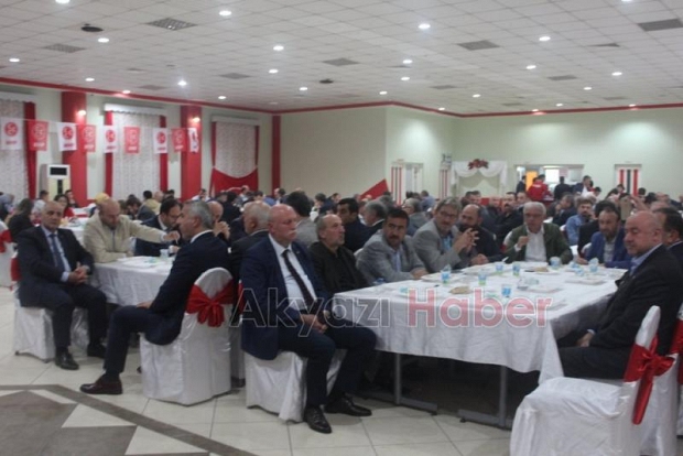 AKYAZI MHP İLÇE TEŞKİLATI İFTAR YEMEĞİNDE BULUŞTU